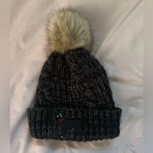 The black dog winter hat